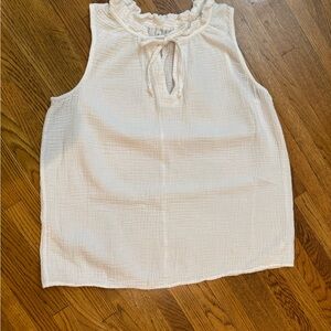 Women's White Sleeveless Top